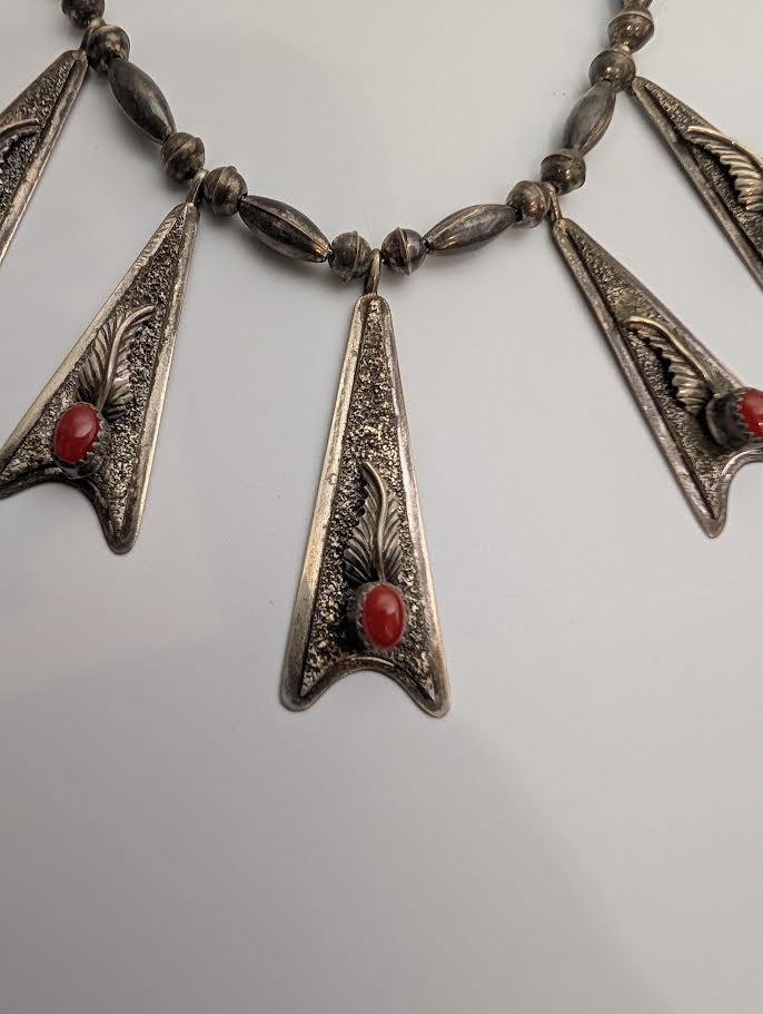 Coral Necklace, 5 arrowheads w Leafs