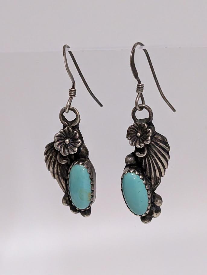 Sterling Silver Flower and Leaf w Oval Turquoise