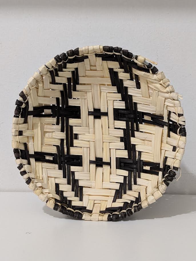8" Hopi Sifter Basket, S Tenakhongva. Black& White