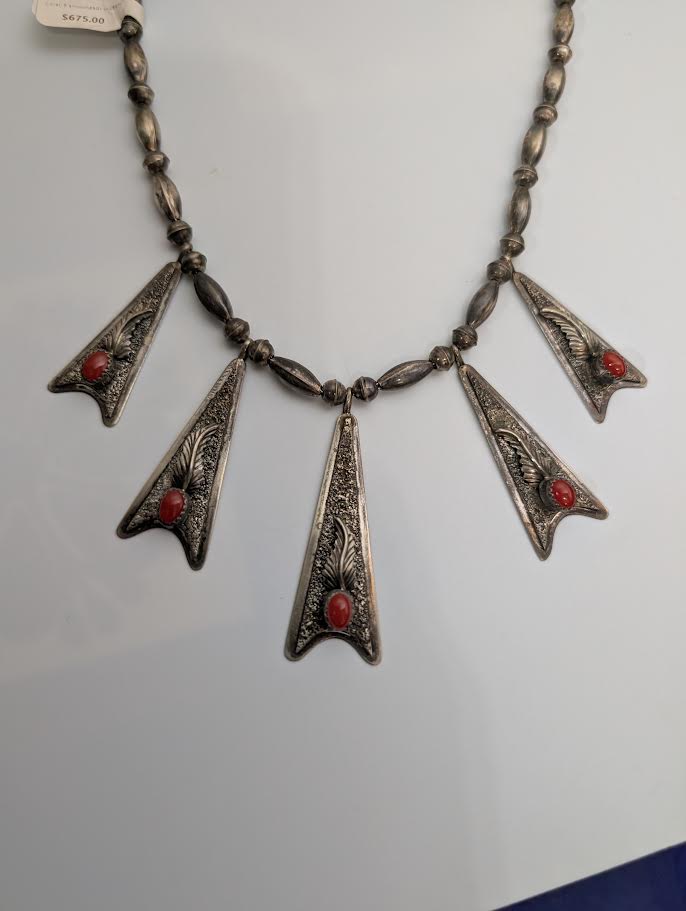 Coral Necklace, 5 arrowheads w Leafs