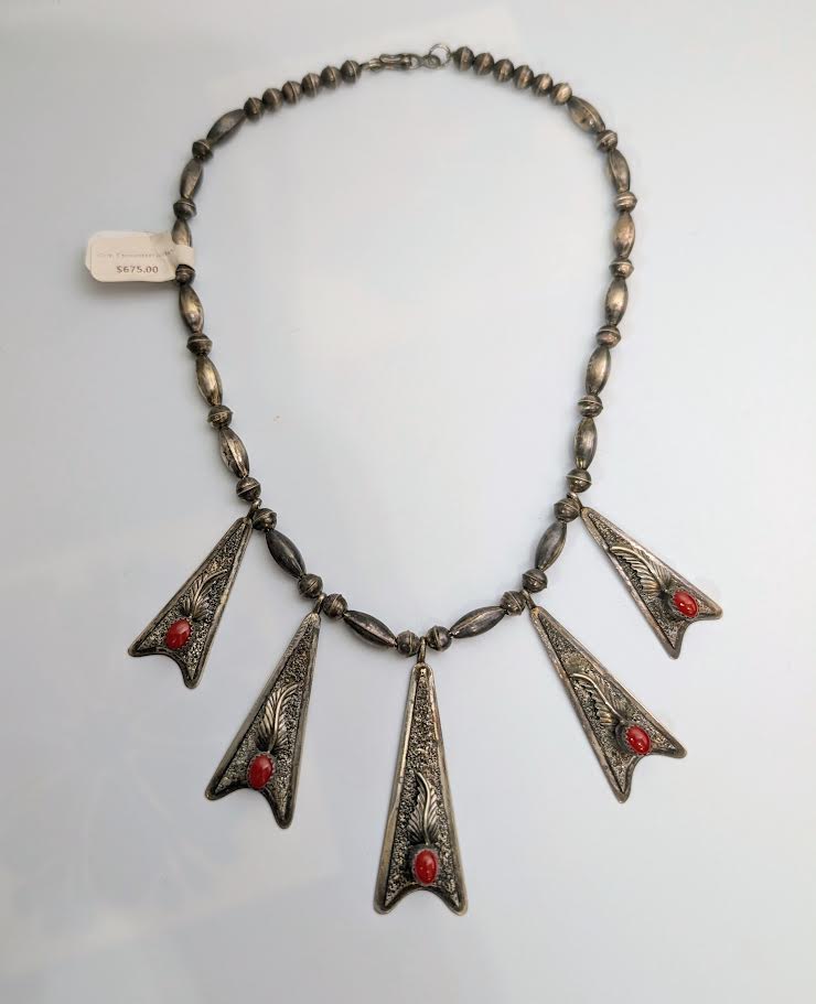 Coral Necklace, 5 arrowheads w Leafs