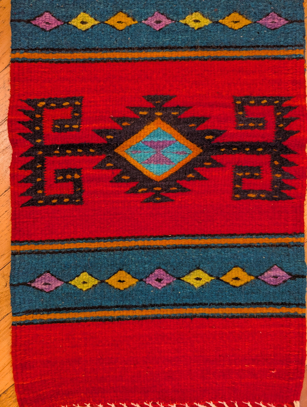 Table Runner 16" x 5'  Fidel Lopez