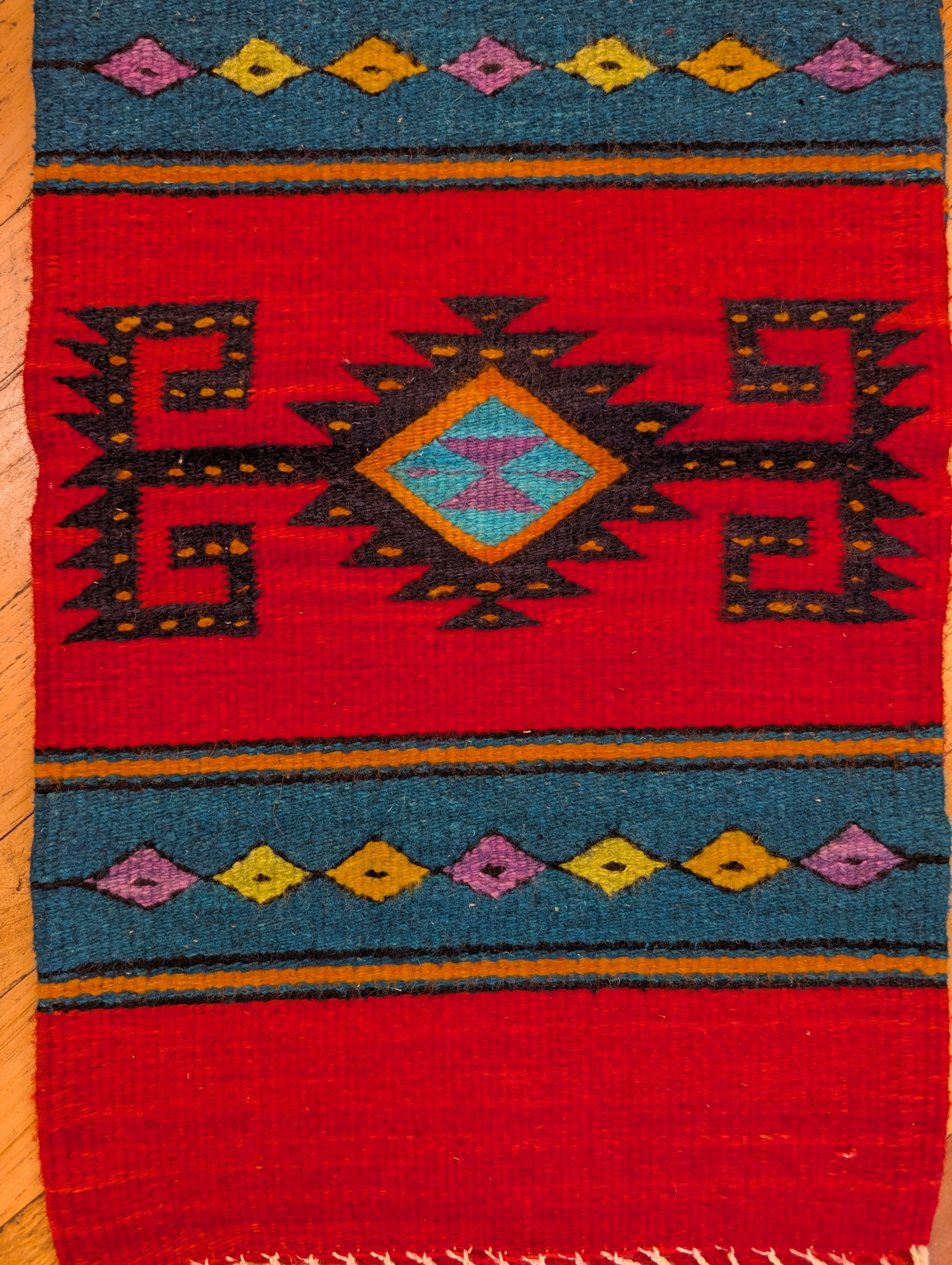 Table Runner 16" x 5'  Fidel Lopez
