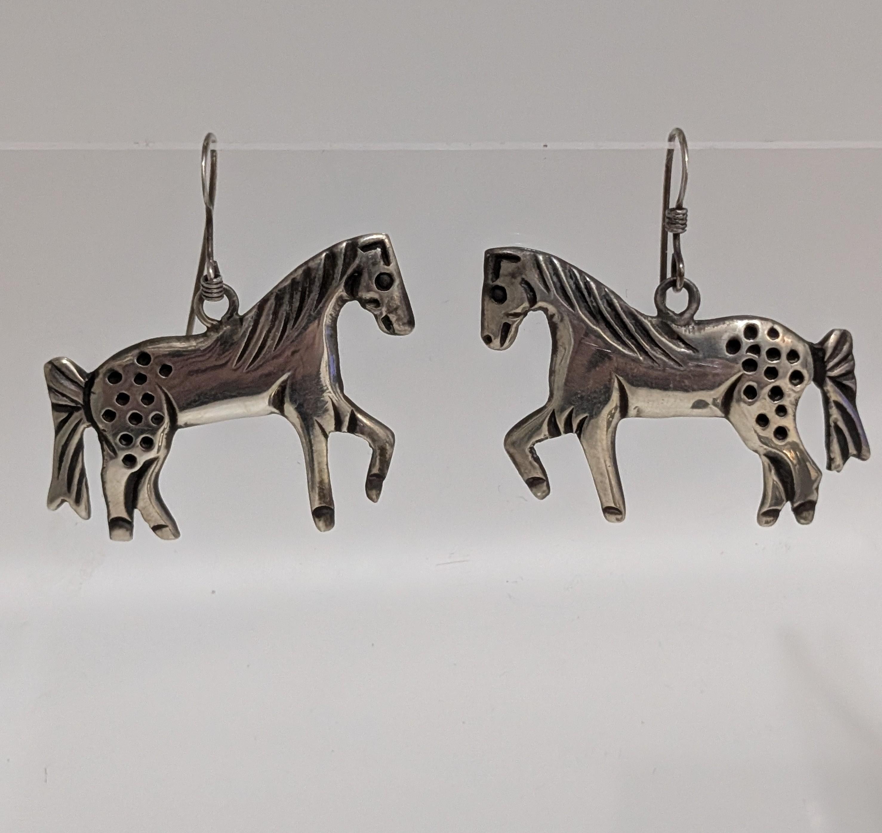 Silver horses1022