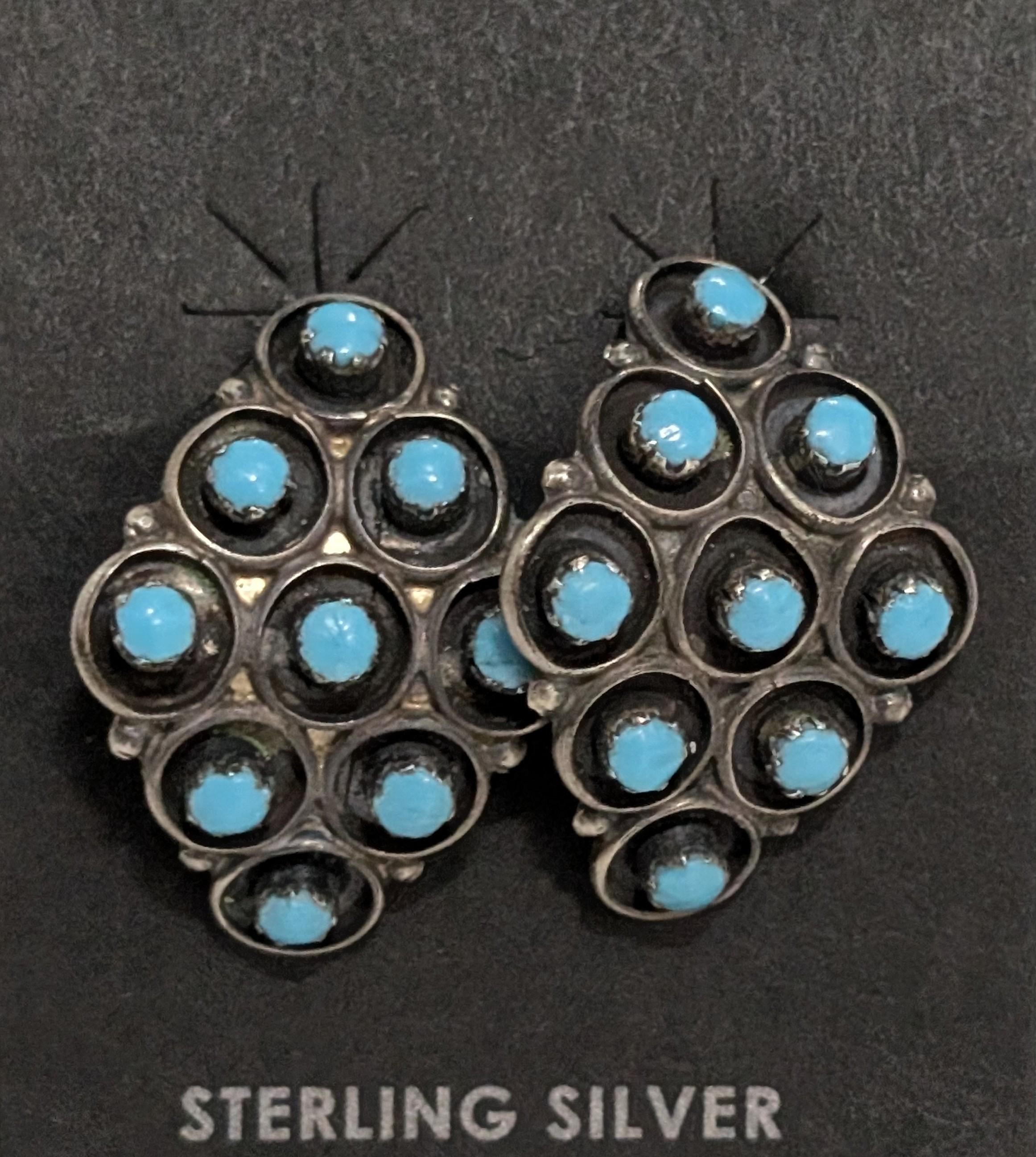 Curved Earrings w Dots of Turquoise