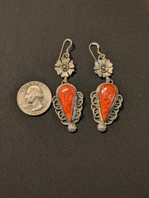Spiny Oyster Earrings w Flower By Mary Tso